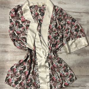 Victoria’s Secret Robe OS